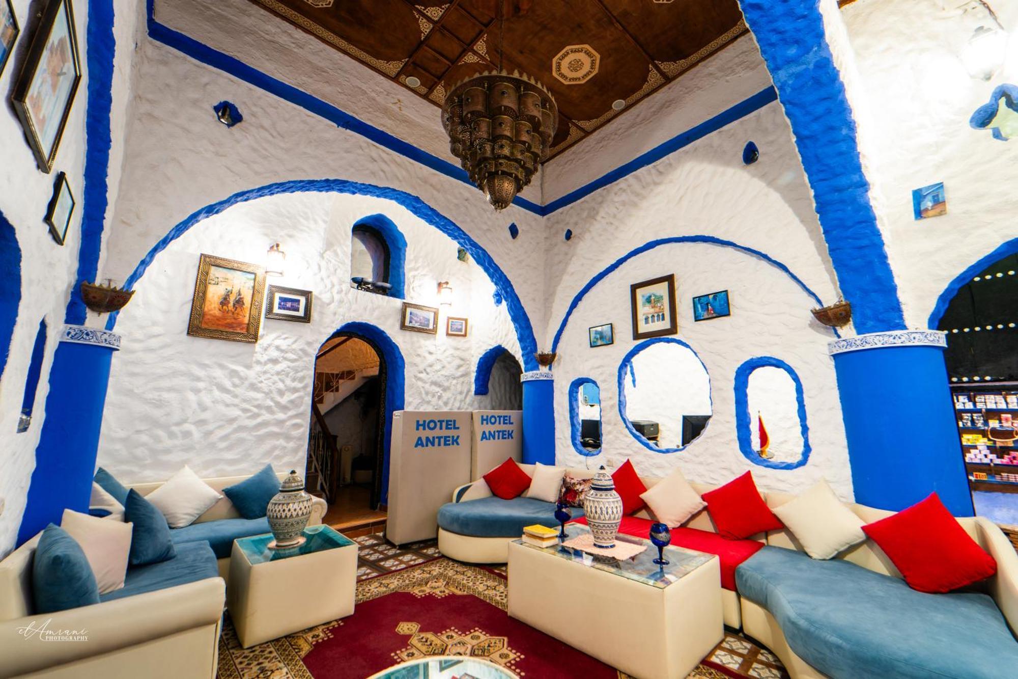 Riad Antek 3*